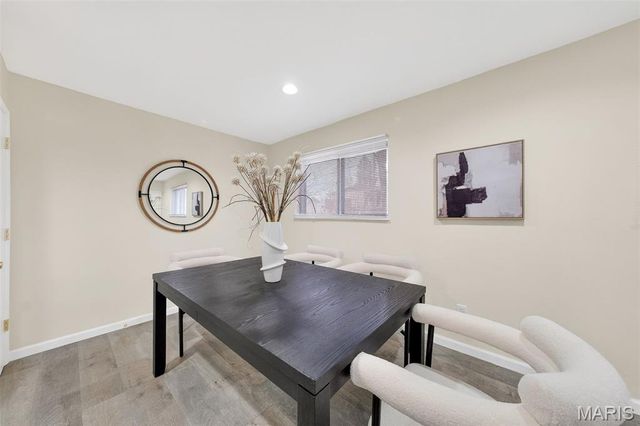 2500 Dove Drive, Florissant, MO 63031