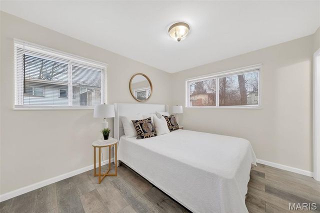 2500 Dove Drive, Florissant, MO 63031