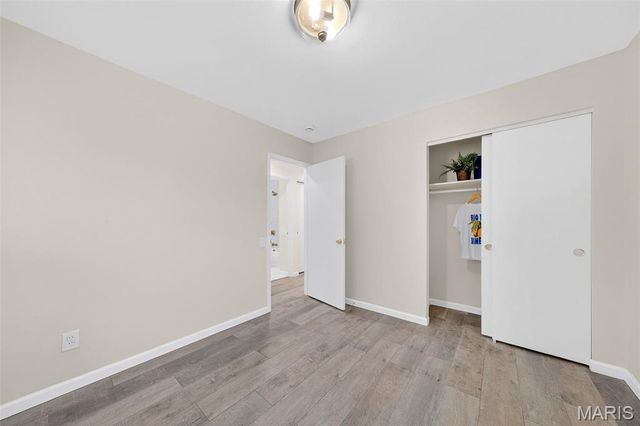 2500 Dove Drive, Florissant, MO 63031