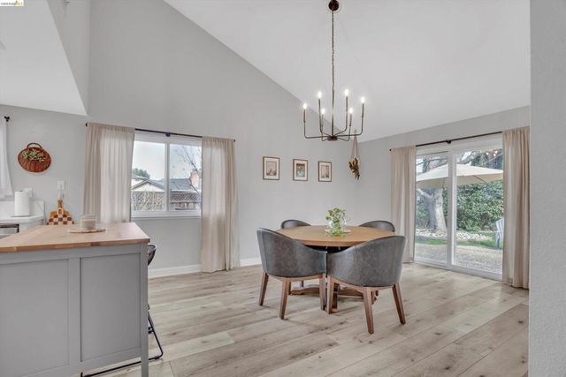 17 Kensington Ct, Brentwood, CA 94513