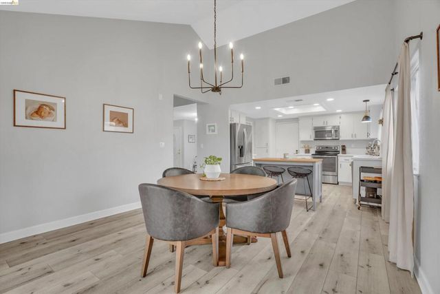 17 Kensington Ct, Brentwood, CA 94513