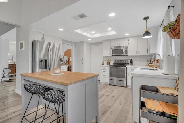 17 Kensington Ct, Brentwood, CA 94513