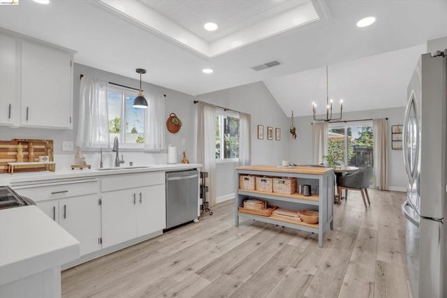 17 Kensington Ct, Brentwood, CA 94513