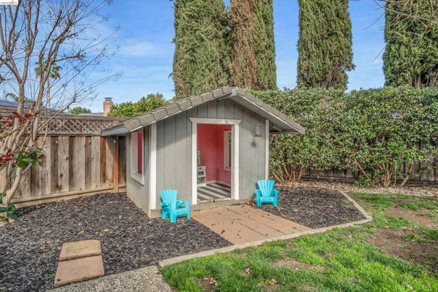 17 Kensington Ct, Brentwood, CA 94513