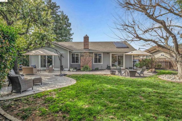 17 Kensington Ct, Brentwood, CA 94513