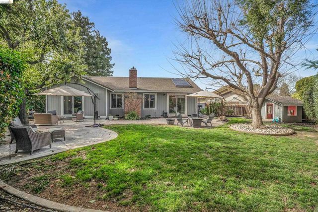17 Kensington Ct, Brentwood, CA 94513