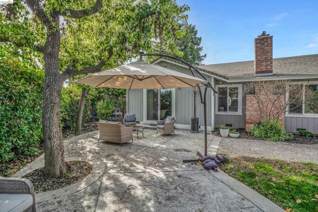 17 Kensington Ct, Brentwood, CA 94513