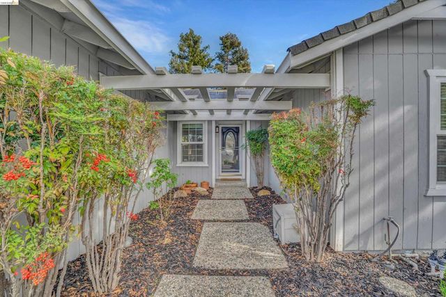 17 Kensington Ct, Brentwood, CA 94513