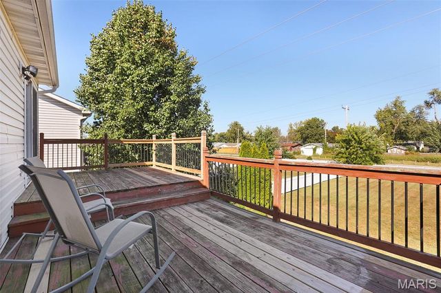 2217 Hunters Point Drive, Granite City, IL 62040