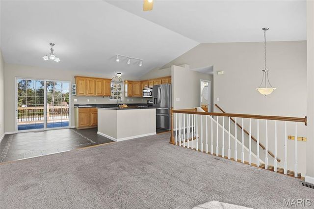 2217 Hunters Point Drive, Granite City, IL 62040