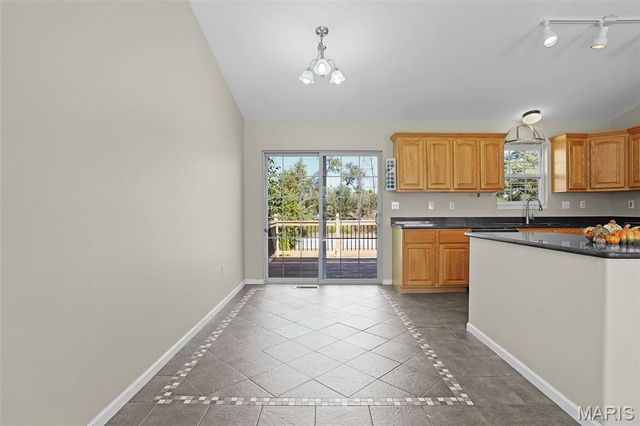 2217 Hunters Point Drive, Granite City, IL 62040