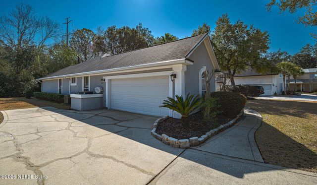 9965 CHELSEA LAKE Road, Jacksonville, FL 32256