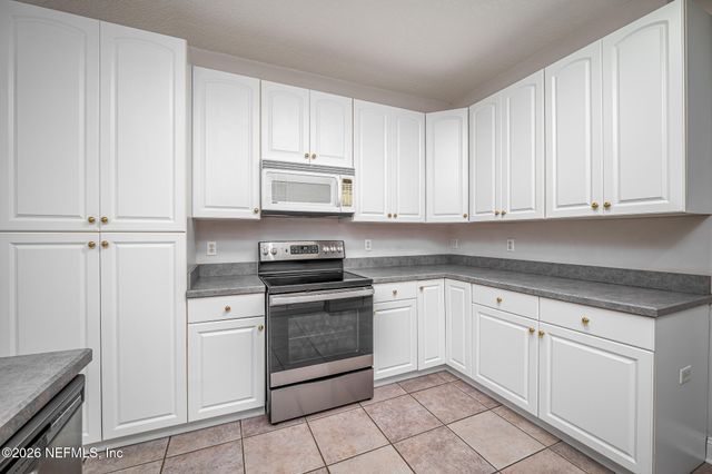 9965 CHELSEA LAKE Road, Jacksonville, FL 32256