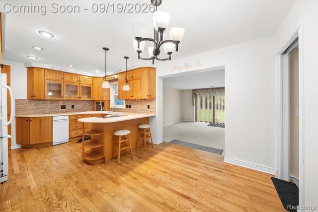 24780 Springbrook Drive, Farmington Hills, MI 48336