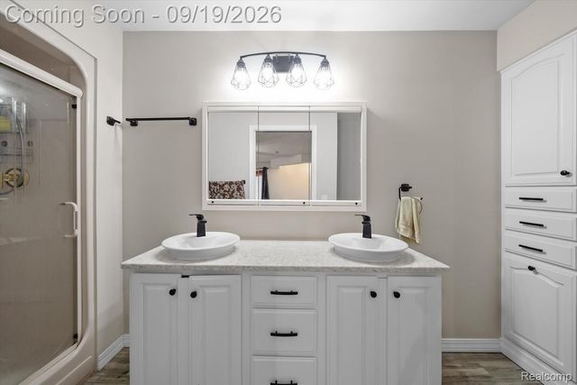 24780 Springbrook Drive, Farmington Hills, MI 48336