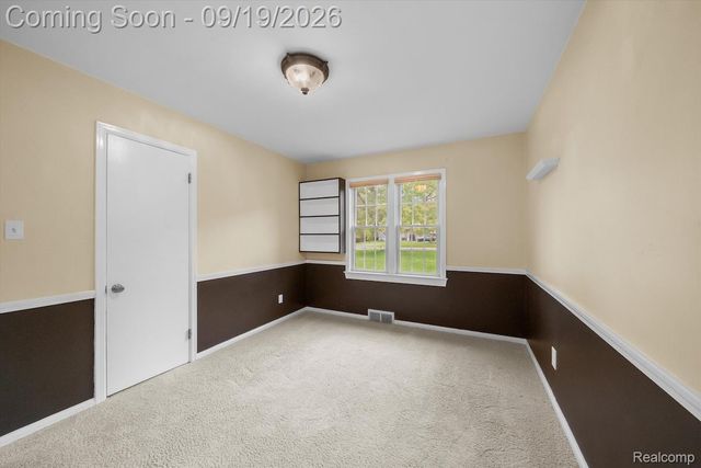 24780 Springbrook Drive, Farmington Hills, MI 48336