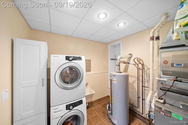 24780 Springbrook Drive, Farmington Hills, MI 48336