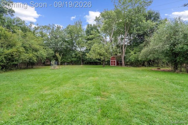 24780 Springbrook Drive, Farmington Hills, MI 48336