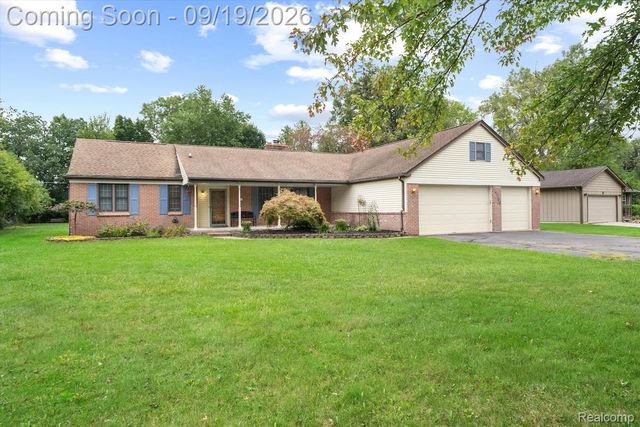 24780 Springbrook Drive, Farmington Hills, MI 48336