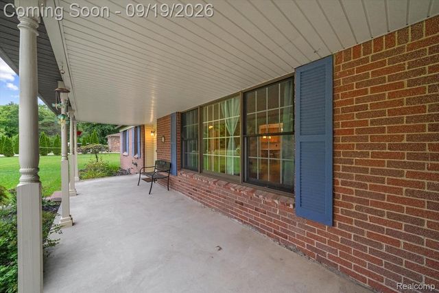 24780 Springbrook Drive, Farmington Hills, MI 48336