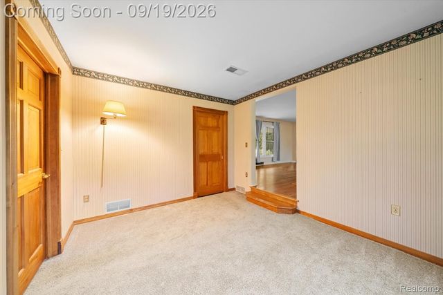 24780 Springbrook Drive, Farmington Hills, MI 48336