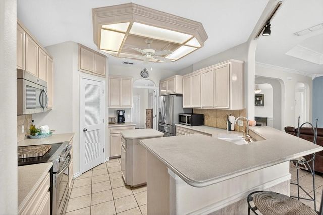 13770 Eaglesnest Bay Dr, Corpus Christi, TX 78418