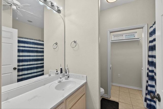 13770 Eaglesnest Bay Dr, Corpus Christi, TX 78418