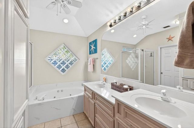 13770 Eaglesnest Bay Dr, Corpus Christi, TX 78418