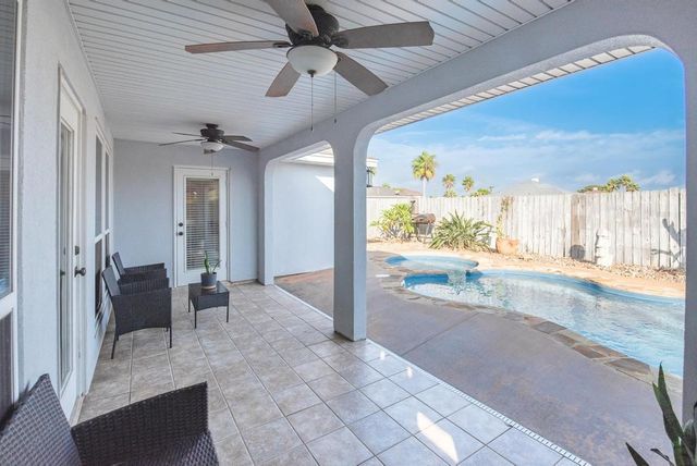 13770 Eaglesnest Bay Dr, Corpus Christi, TX 78418