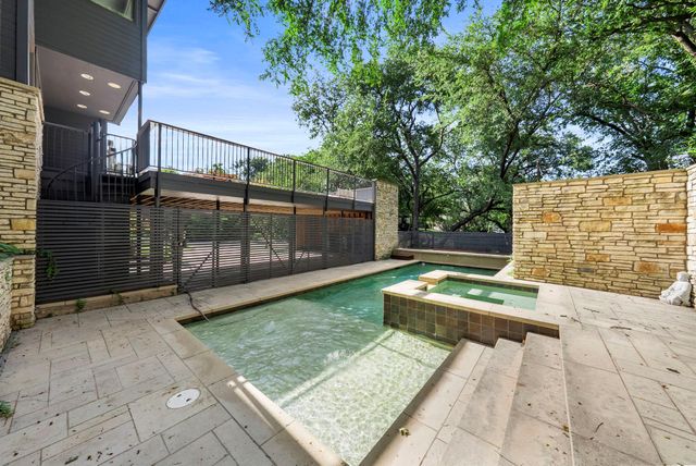 601 Westwood TER, Austin, TX 78746