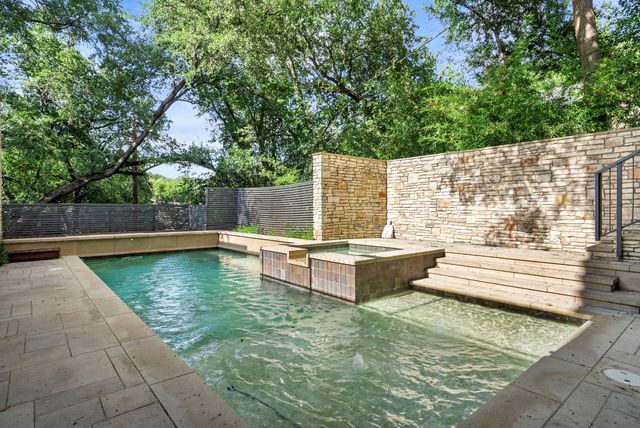 601 Westwood TER, Austin, TX 78746