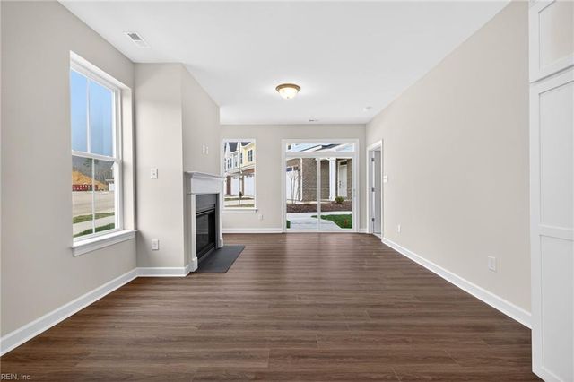 1008 Gadsby LN, Williamsburg, VA 23185