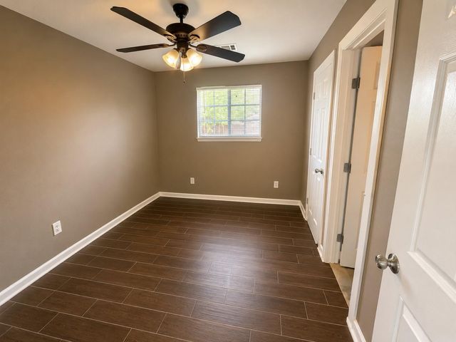 4518 Oak Shadows Drive, Houston, TX 77091