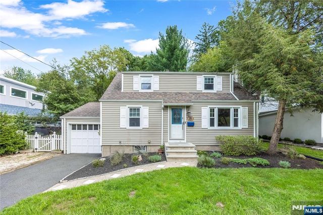 59 Delmar Avenue, Cresskill, NJ 07626