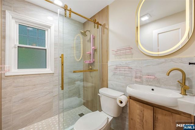 59 Delmar Avenue, Cresskill, NJ 07626