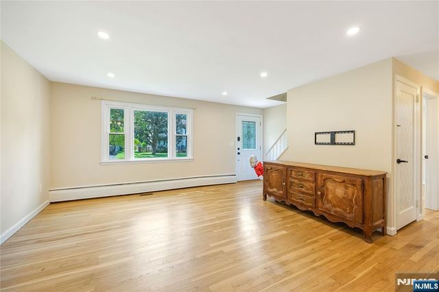 59 Delmar Avenue, Cresskill, NJ 07626