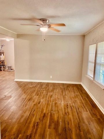 942 Oakstone Street, Houston, TX 77015