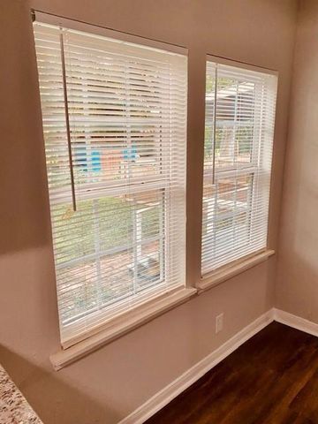 942 Oakstone Street, Houston, TX 77015