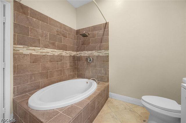 7823 Marx DR, North Fort Myers, FL 33917