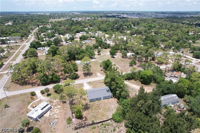 7823 Marx DR, North Fort Myers, FL 33917