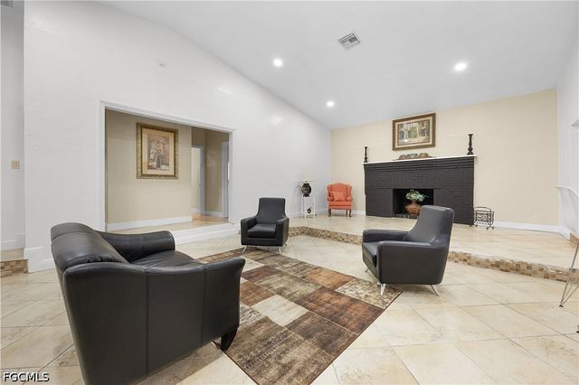 7823 Marx DR, North Fort Myers, FL 33917