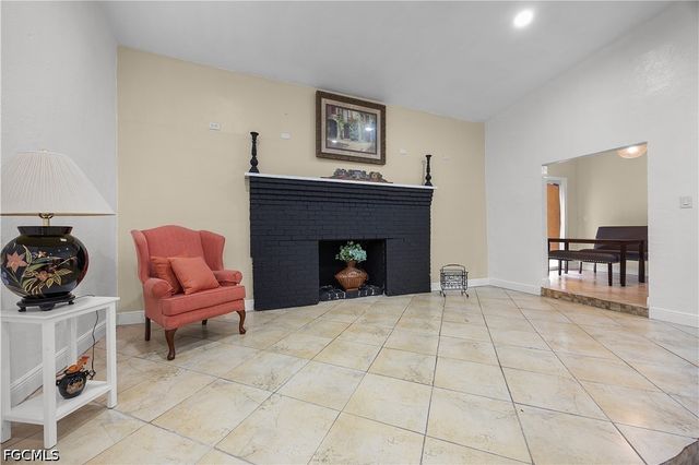7823 Marx DR, North Fort Myers, FL 33917