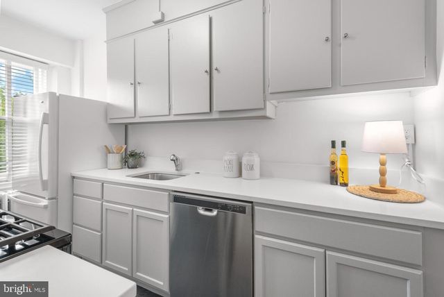 3601 CONNECTICUT AVE NW #202, Washington, DC 20008