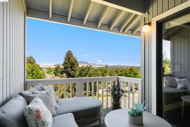 420 Brandywine Ln, Pleasant Hill, CA 94523