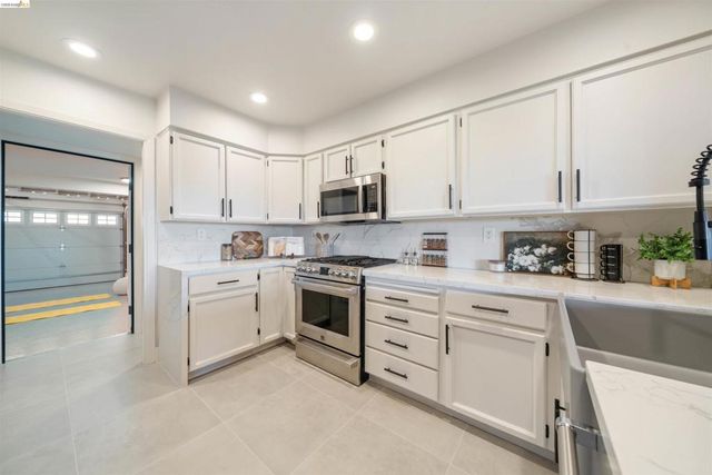 420 Brandywine Ln, Pleasant Hill, CA 94523