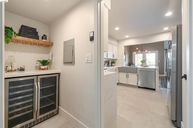420 Brandywine Ln, Pleasant Hill, CA 94523