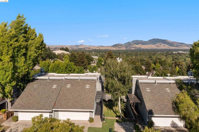 420 Brandywine Ln, Pleasant Hill, CA 94523