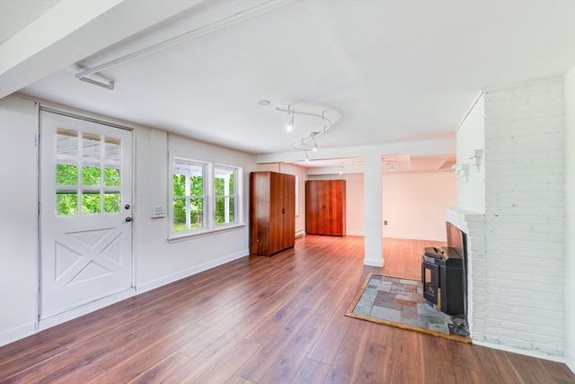 82 Cottage St, Natick, MA 01760
