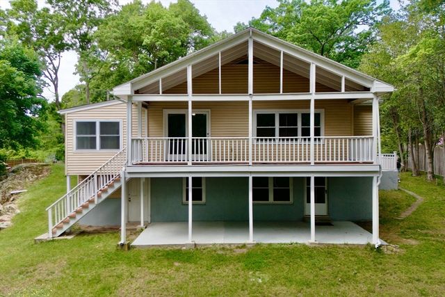 82 Cottage St, Natick, MA 01760