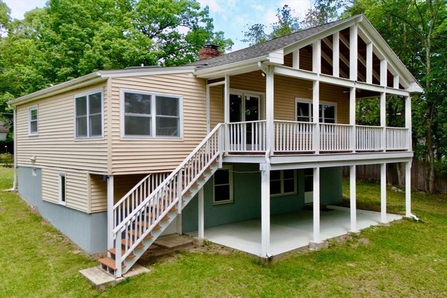 82 Cottage St, Natick, MA 01760